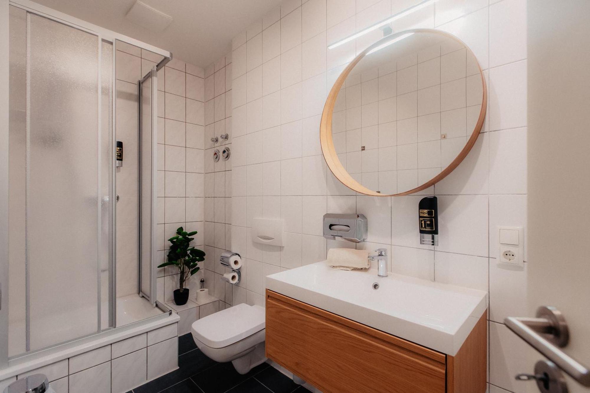 Luga Homes - Karli ไลป์ซิก ภายนอก รูปภาพ